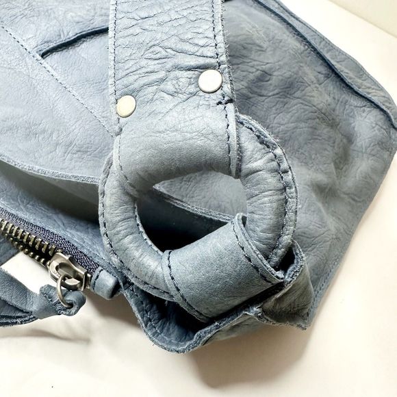 Juicy Couture Vintage Shoulder Bag Blue Cowhide Leather Adjustable Strap - Picture 7 of 9